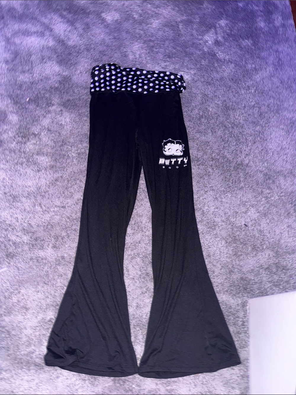 Betty Boop Black Flared Leggings with Polka-Dot Fold-Over Waist